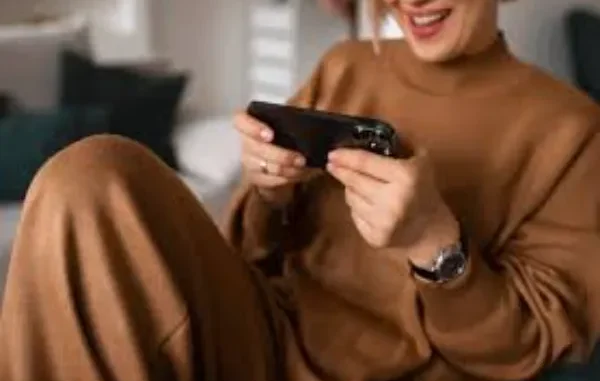 The Mobile Slot Experience: How Spinaru Performs on Smartphones and Tablets